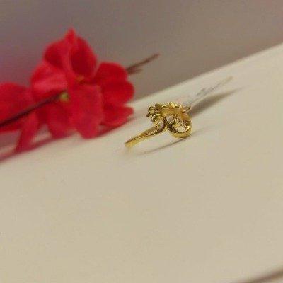Glimmering Gold Rings for Women